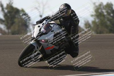 media/Nov-02-2025-Lets Ride (Sun) [[f7a3caa734]]/B Group/1120am (Turn 2 Inside)/